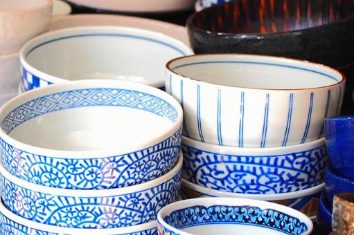 日本らしい伝統柄のたくさんのボール 日本らしい伝統柄のたくさんのボール お茶碗,茶碗,瀬戸物の写真素材