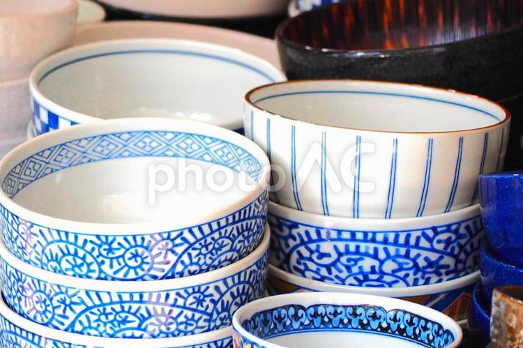 日本らしい伝統柄のたくさんのボール お茶碗,茶碗,瀬戸物の写真素材