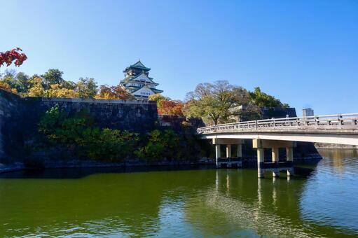 大阪城天守閣と極楽橋 大阪城,天守閣,極楽橋の写真素材
