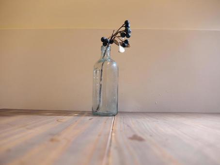 花瓶に挿したドライフラワー(カラー写真) 花瓶に挿したドライフラワー(カラー写真) ドライフラワー,花瓶,挿し花の写真素材