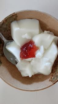 暑いので冷たい牛乳で作ったゼリーをどうぞ 暑いので冷たい牛乳で作ったゼリーをどうぞの写真