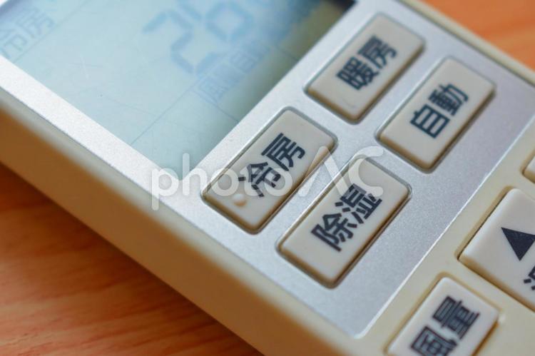 エアコンのリモコン　冷房　クーラー エアコンのリモコン,エアコン,リモコンの写真素材
