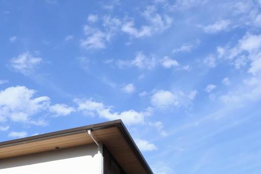 家(戸建て)の屋根と青空2 マイホーム 家(戸建て)の屋根と青空2 マイホーム 家,屋根,青空の写真素材