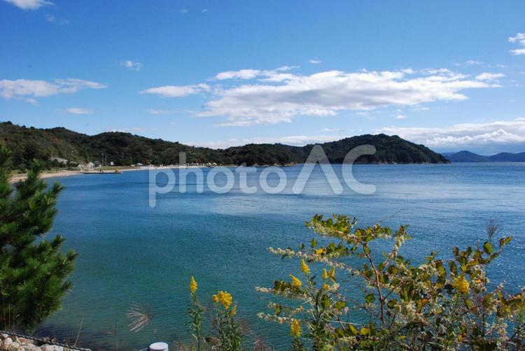 直島から望む瀬戸内海の穏やかな海の景色 海,絶景,コバルトブルーの写真素材