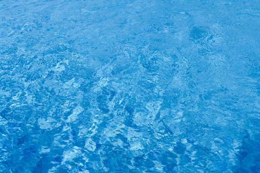 鮮やかな青色の水面と水の波紋のテクスチャ 水,波紋,水面の写真素材