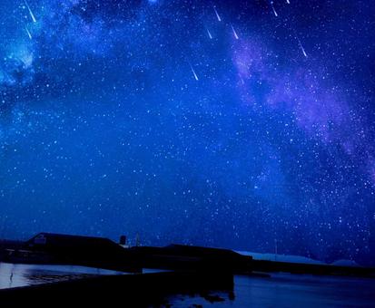 海に降り注ぐ星 海に降り注ぐ星 星,流れ星,夜空の写真素材