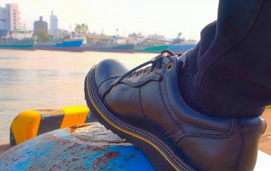 ビット&シューズ ビット&シューズ 港,係船柱,ビットの写真素材