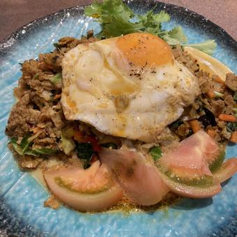 スリランカ屋台飯〜ルーがける コットゥロティ,スリランカ料理,スリランカの屋台飯の写真素材