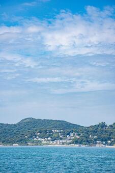 海岸沿いから眺める風景 海,ビーチ,波打ち際の写真素材