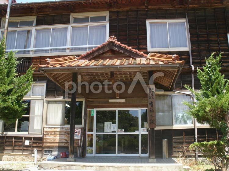 木造校舎の廃校「有福小学校」、島根県 有福,小学校,廃校の写真素材