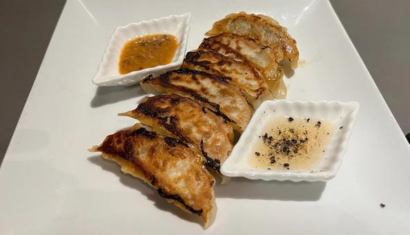 焼き餃子 焼き餃子の写真