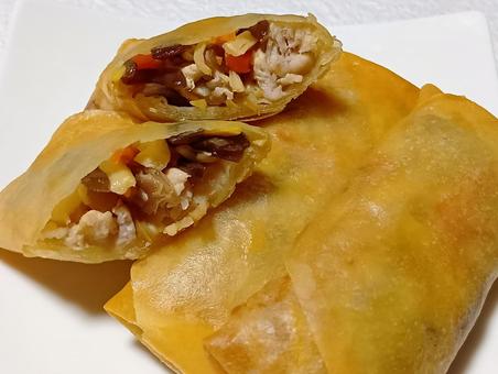 春巻き 春巻き,揚げ物,料理の写真素材