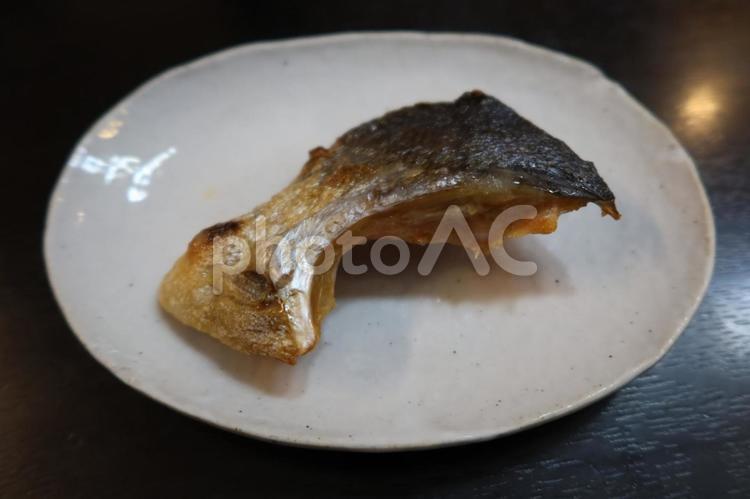 サケのカマ焼（皮側） 鮭,カマ,塩鮭の写真素材