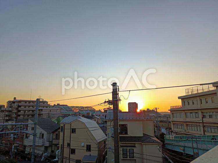 蒲田の夕日 大田区,蒲田,景色の写真素材