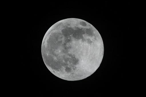 2025年最大のスーパームーン スーパームーン,月,２０２５年最大の写真素材