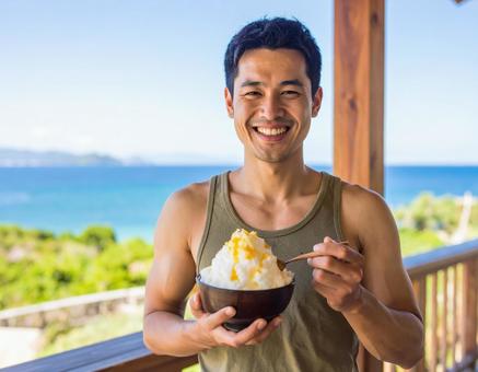 大きなかき氷(レモン味) 大きなかき氷(レモン味)の写真