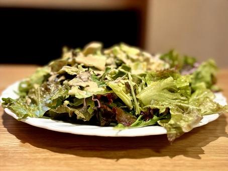 えびアボカドサラダ えびアボカドサラダ,海老,えびの写真素材