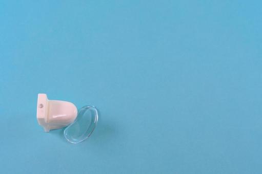 トイレの水漏れのイメージ トイレの水漏れのイメージ トイレ,水漏れ,無人の写真素材