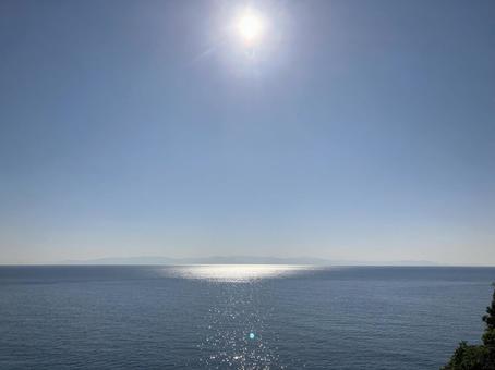 海から昇る朝日 海から昇る朝日の写真