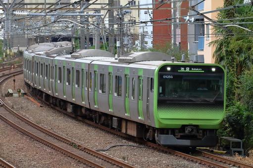 JR山手線、E235系、01編成 jr,山手線,e235系の写真素材