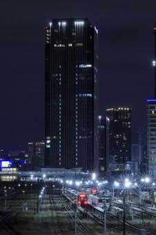 綺麗に撮れた名古屋駅の電車０５ 電車,路線,夜景の写真素材