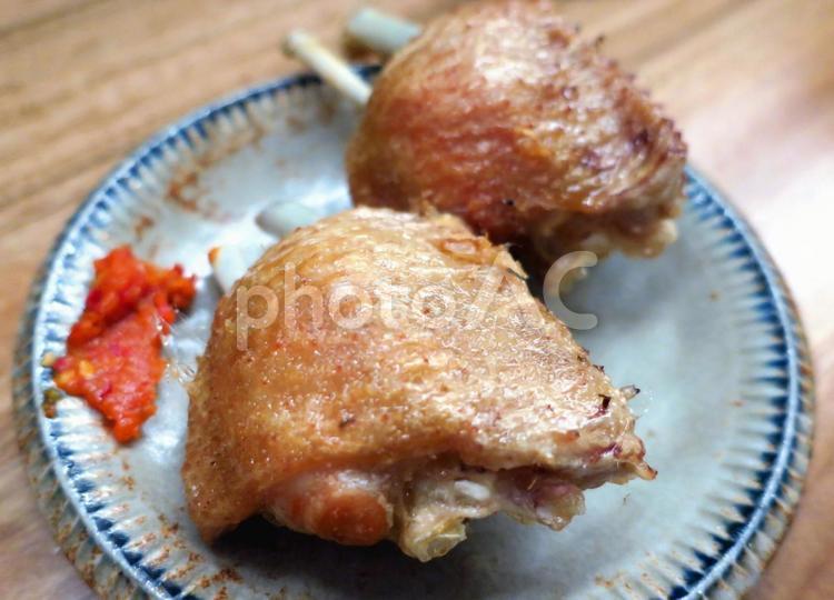 骨付きチキンの唐揚げ 骨付き,チキン,フライドチキンの写真素材