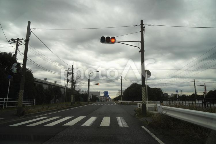 赤信号 風景,街並み,信号の写真素材