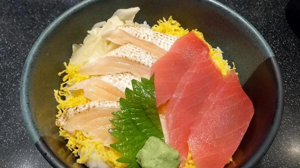 マグロサーモン丼 寿司,日本食,和食の写真素材