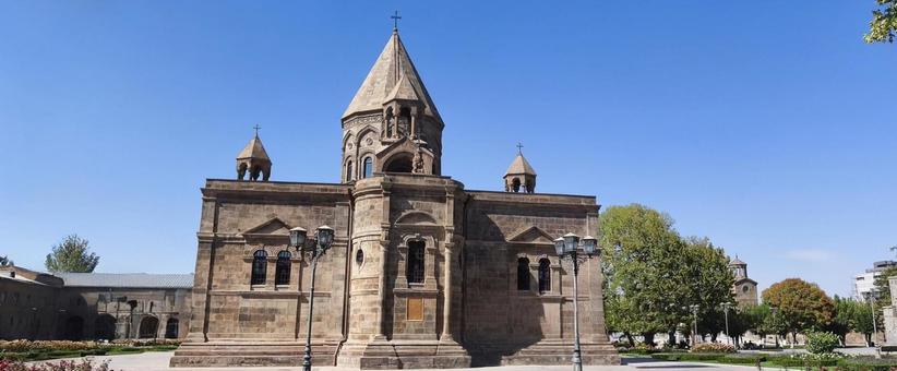 エチミアジン大聖堂(アルメニア)の写真