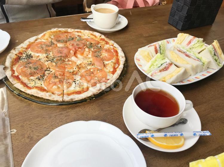 モカコーヒーのピザとサンドウィッチ 喫茶店,カフェ,モカコーヒーの写真素材