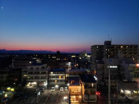 新狭山駅周辺のビジネスホテルより 夜景,街並み,風景の写真素材