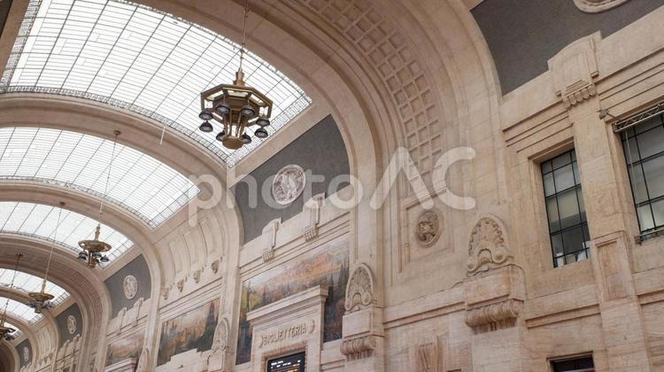 イタリアの駅舎の天井 イタリア,ヨーロッパ,駅の写真素材