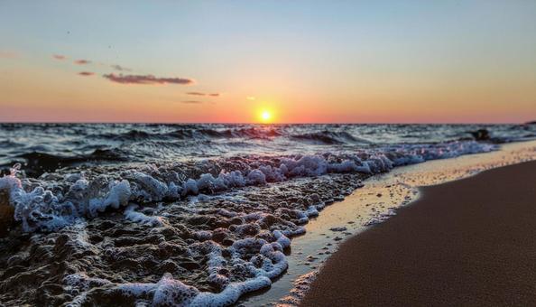 海に沈む夕日 海に沈む夕日の写真