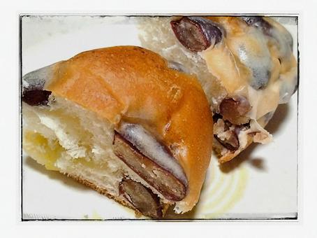 お豆ゴロゴロパン お豆パン,甘納豆,パンの写真素材