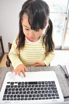 Girl taking an online lesson, JPG Girl taking an online lesson, online class, online, online lesson, JPG