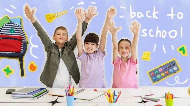 喜ぶ子どもたちとハサミとリュック 男の子,女の子,子どもの写真素材