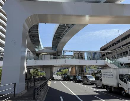 豊洲市場周辺の街並み 東京 2025年春 豊洲市場周辺の街並み 東京 2025年春 豊洲市場,道路,交差点の写真素材