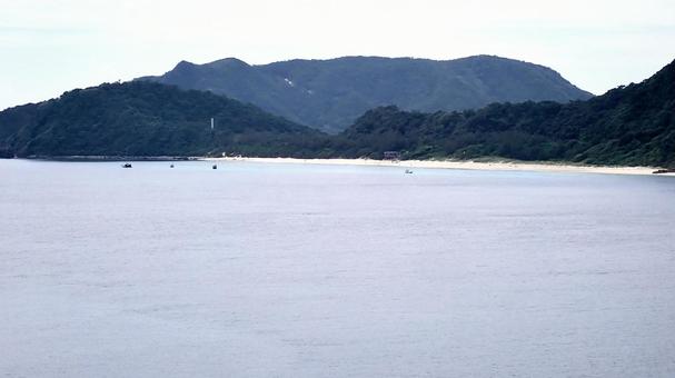 慶良間諸島嘉比島からみた阿嘉島の北浜 慶良間諸島嘉比島からみた阿嘉島の北浜 北浜,嘉比島,阿嘉島の写真素材