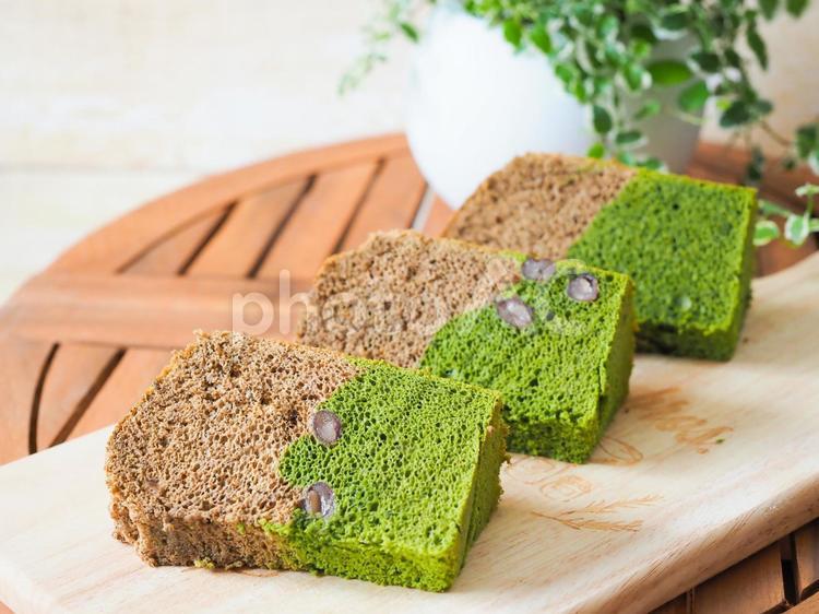 和の香り、抹茶とほうじ茶のシフォンケーキ 和菓子,抹茶,ほうじ茶の写真素材