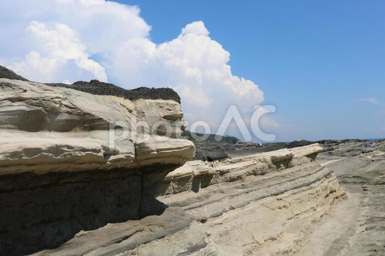 三浦半島最南端の城ヶ島の岩場 三浦市,岩場,城ヶ島の写真素材