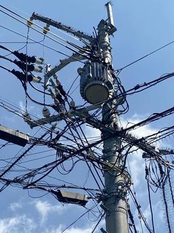 電柱電線7230 電柱電線7230の写真