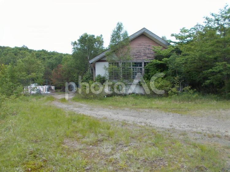 レトロな廃校「吾妻小中学校・体育館」群馬 吾妻小中学校,体育館,木造校舎の写真素材