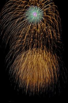 打ち上げ花火 打ち上げ花火 打上げ花火,夏祭り,花火大会の写真素材