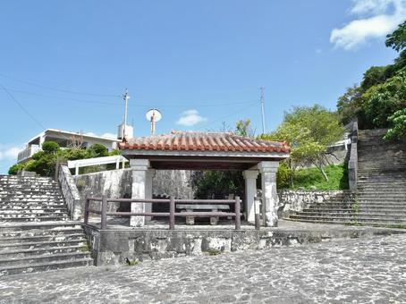 西部プラザ公園の東屋 西部プラザ公園の東屋 東屋,西部プラザ公園,休憩所の写真素材