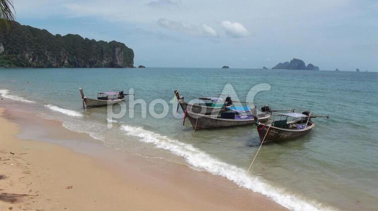 クラビ（タイのビーチリゾート）の砂浜 タイ,クラビ,ビーチの写真素材