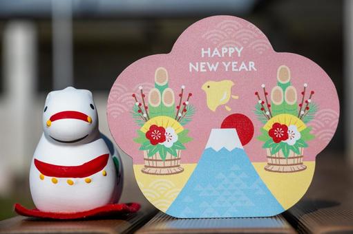 午と富士山そして門松 小物,置物,獅子舞の写真素材