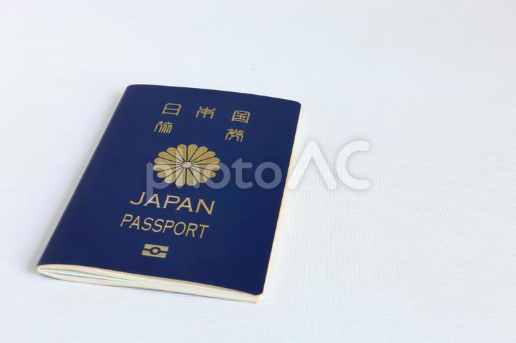 パスポート　修学旅行　白バック パスポート,家族旅行,修学旅行の写真素材