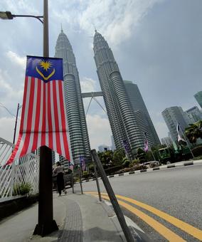 マレーシア国旗 マレーシア国旗 ペトロナスツインタワー,豪華,海外の写真素材