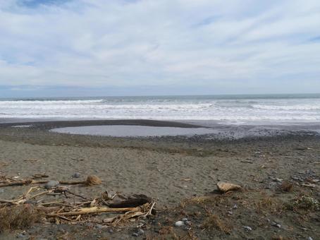 砂浜の小さな潮だまり 砂浜,潮だまり,海の写真素材