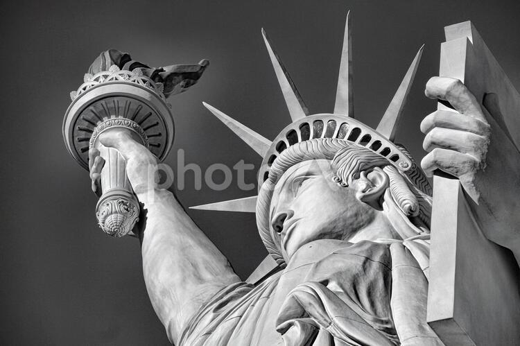 Statue of liberty アメリカ　自由の女神像　海外旅行 大統領選挙,コロナウイルス,nyダウの写真素材